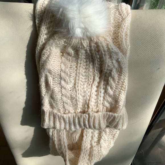 Genuine BCBG Hat & Scarf w/ Swarovski AB Crystals. - Picture 4 of 8